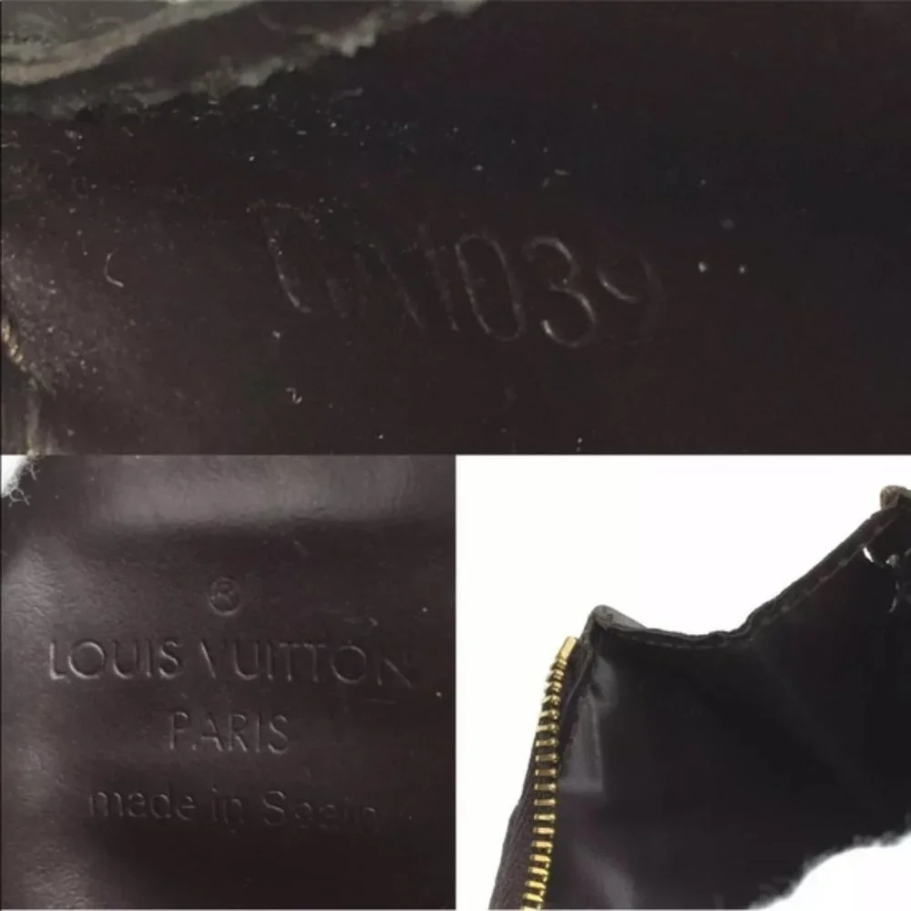 authentic Louis Vuitton key card holder